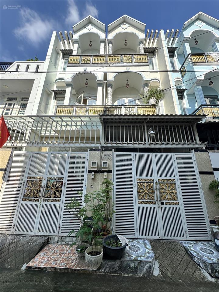 Nhà 3 lầu đẹp thiết kế sang trọng, hẻm xe hơi 6m ngay cầu long kiển đg lê văn lương phước kiển