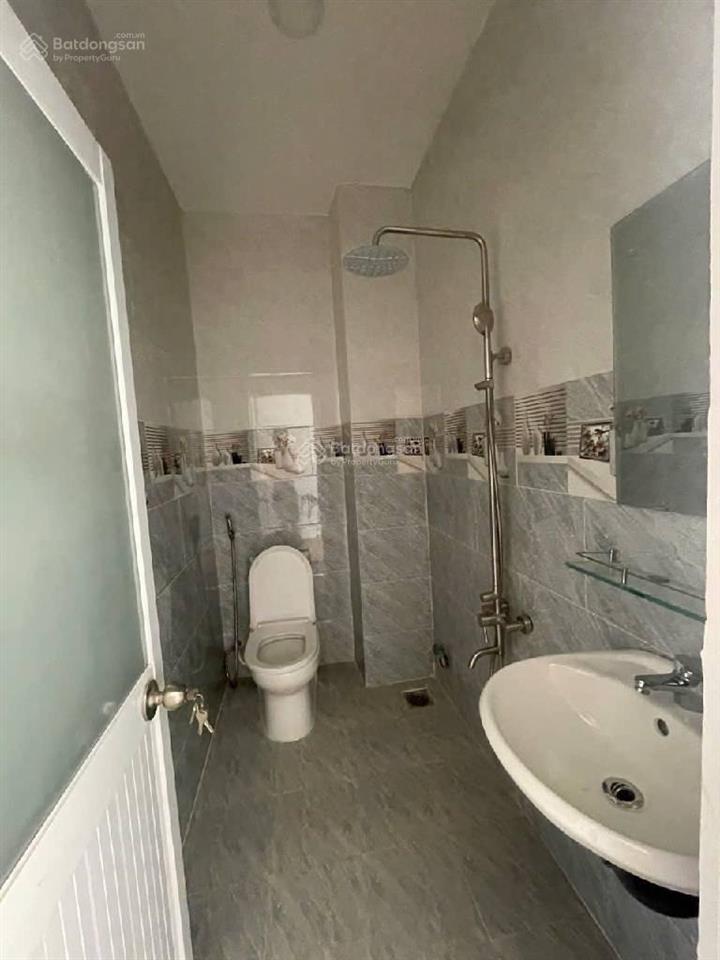 Nhà 3 lầu đẹp thiết kế sang trọng, hẻm xe hơi 6m ngay cầu long kiển đg lê văn lương phước kiển