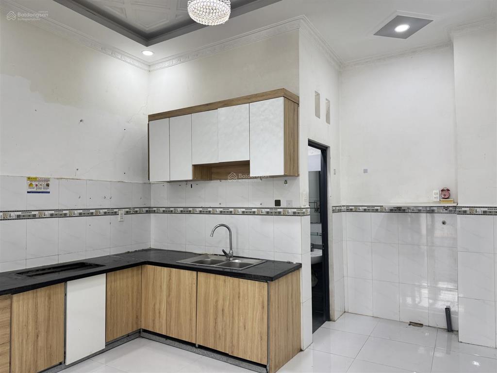 Bán nhà sổ hồng riêng hỗ trợ vay ngân hàng mặt tiền hẻm 4m