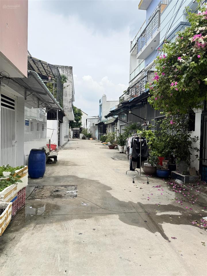 Nhà mới 80m², sổ riêng hẻm 6m đg lê văn lương  nhà bè