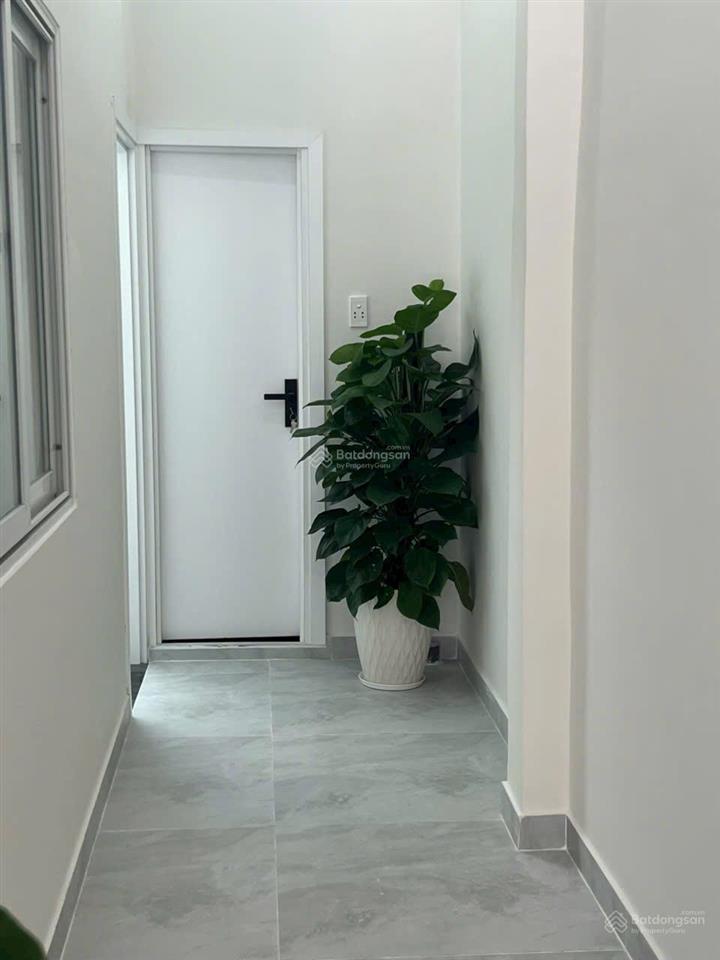 Nhà mới 80m², sổ riêng hẻm 6m đg lê văn lương  nhà bè