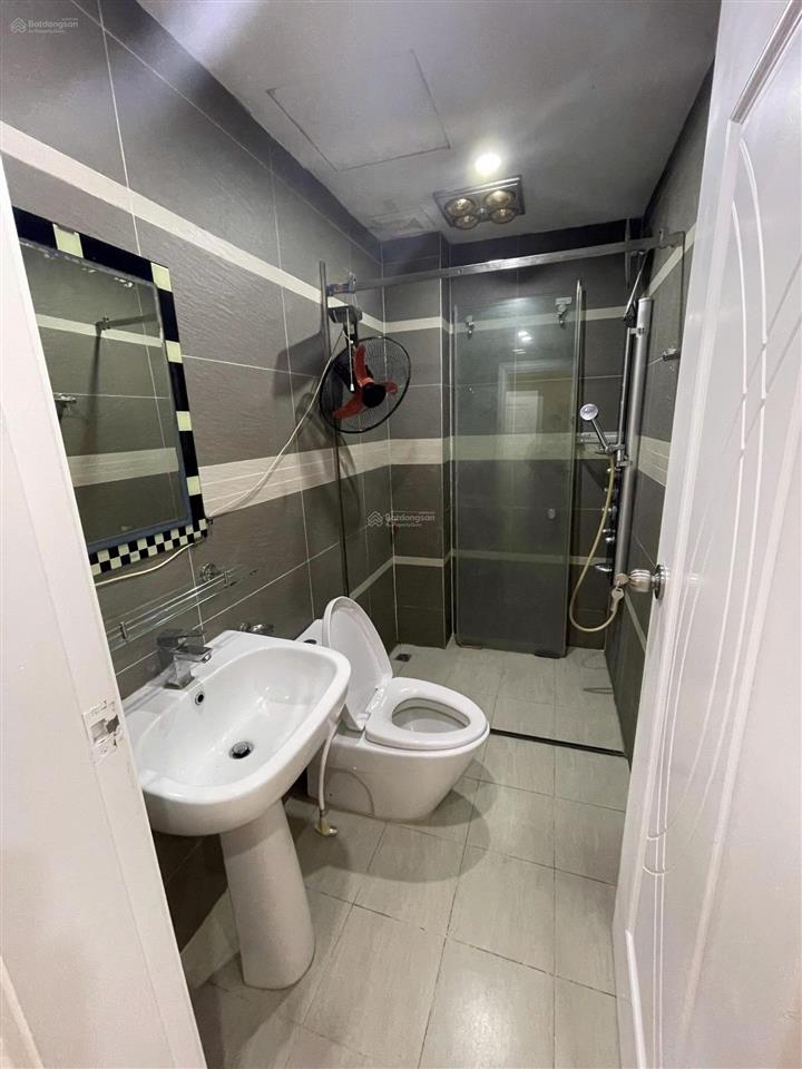 Chính chủ gửi cho thuê 2pn, 2wc tại hei tower, 90m², chỉ 15tr ngay gần trường phan đình giót