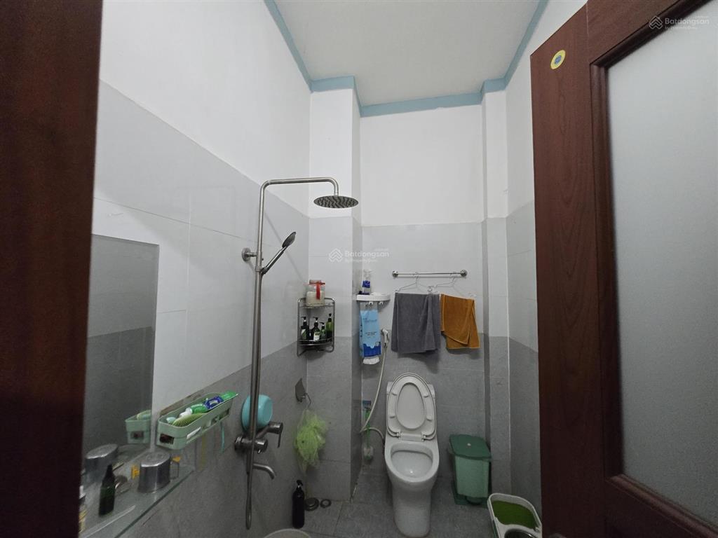 Hạ 200 tr bán nhanh nhà 3 lầu đường nhựa rộng 12 m thông dt 64 m2 tc fun.cách chợ 100 m