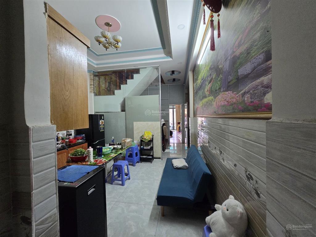 Hạ 200 tr bán nhanh nhà 3 lầu đường nhựa rộng 12 m thông dt 64 m2 tc fun.cách chợ 100 m