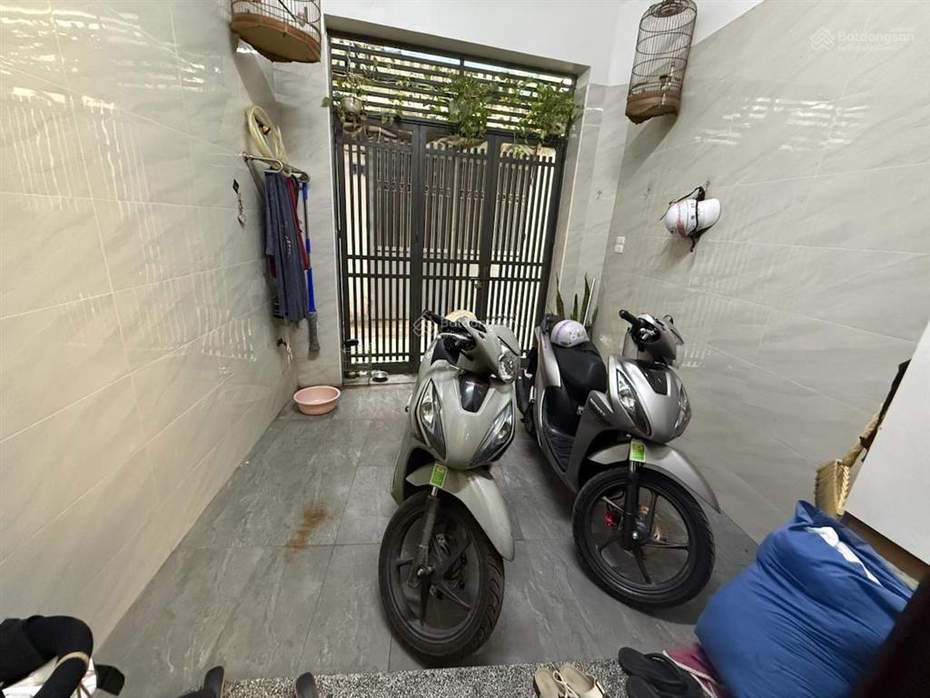 Phố nguyễn khoái, hai bà trưng nhà 3 tầng 43m2 9,3 tỷ