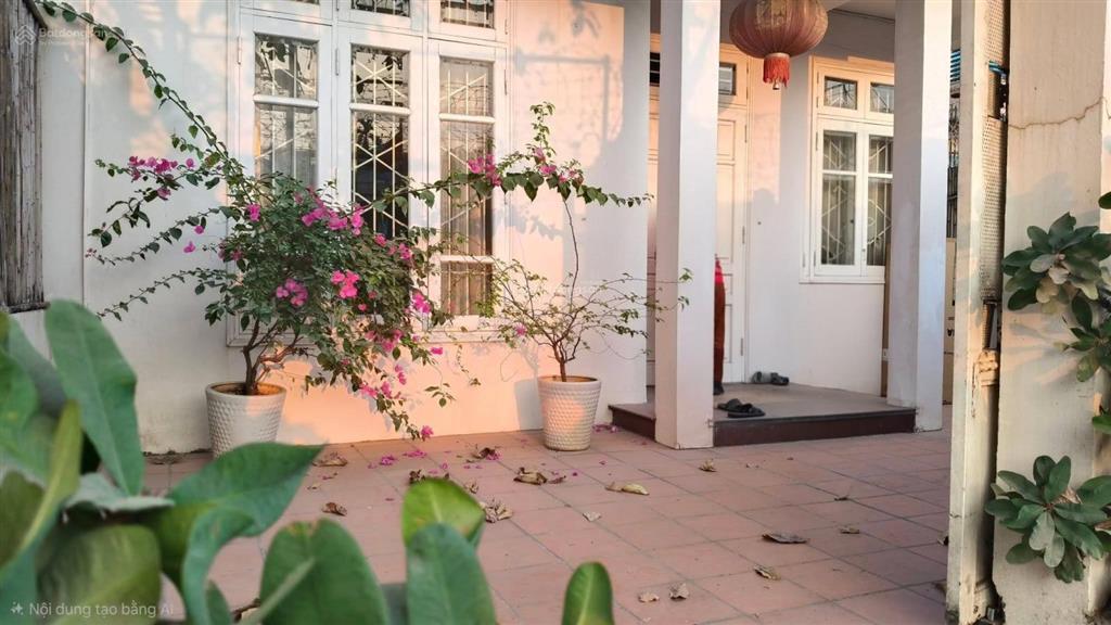 Cho thuê nhà riêng 30 triệu, 100m2, 6pn, 3wc tại âu cơ, nhật tân, tây hồ, hà nội