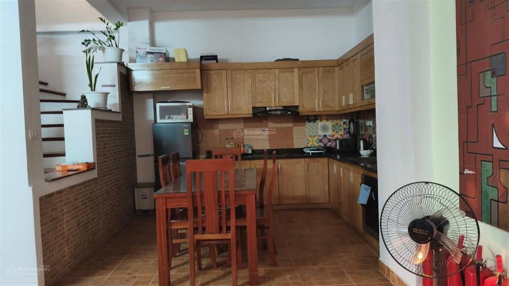 Cho thuê nhà riêng 30 triệu, 100m2, 6pn, 3wc tại âu cơ, nhật tân, tây hồ, hà nội