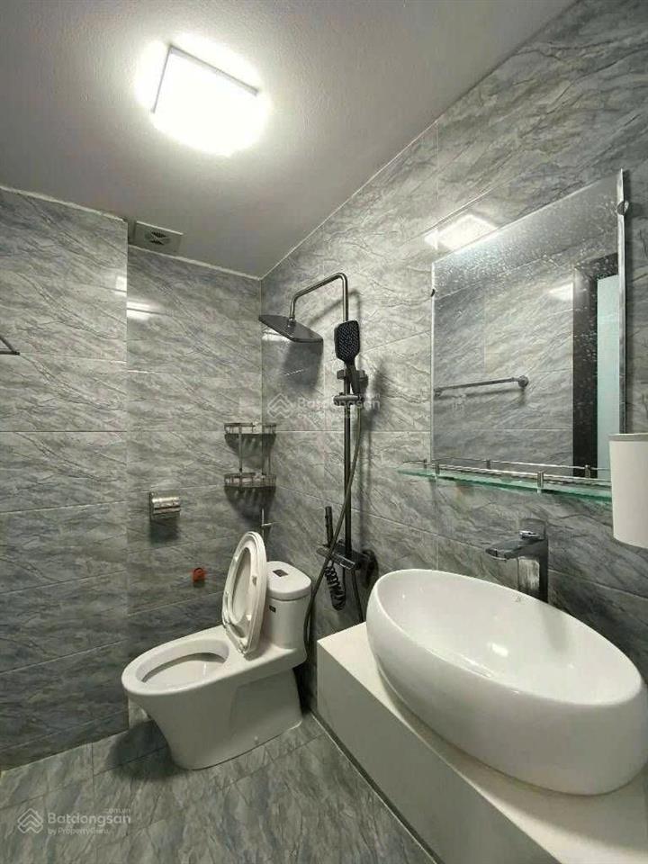 Cho thuê nhà riêng 30 triệu, 100m2, 6pn, 3wc tại âu cơ, nhật tân, tây hồ, hà nội
