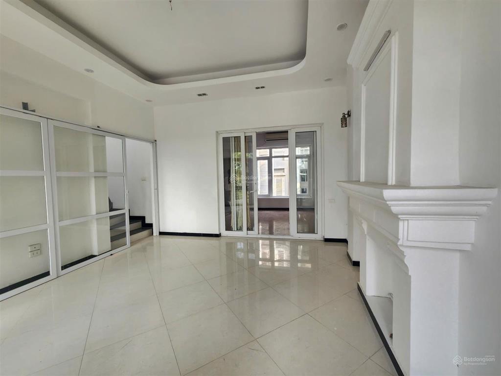 Cho thuê nhà làm văn phòng ,nhà ở tại âu cơ, 30 triệu, 130m2, view đẹp, nhiều tiện ích