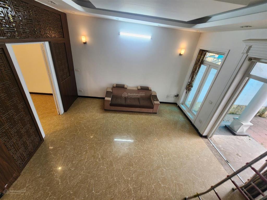 Cho thuê nhà làm văn phòng ,nhà ở tại âu cơ, 30 triệu, 130m2, view đẹp, nhiều tiện ích