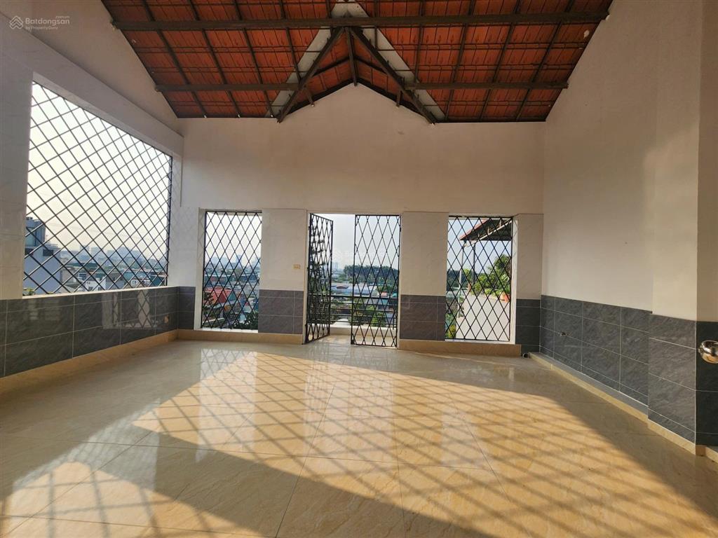 Cho thuê nhà làm văn phòng ,nhà ở tại âu cơ, 30 triệu, 130m2, view đẹp, nhiều tiện ích