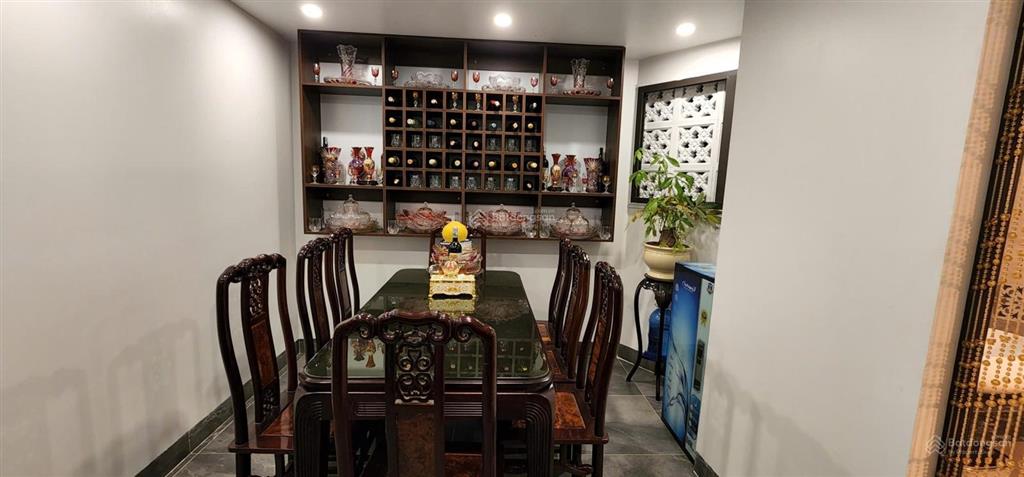 Cho thuê căn hộ 1 phòng ngủ. giá 8.500.000đ, ngõ 445/17 lạc long quân, tây hồ, hà nội
