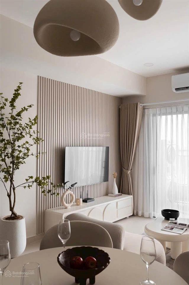 Cho thuê căn hộ tại hado centrosa garden, 60m2 2pn giá chỉ 18tr/th  0931 550 ***