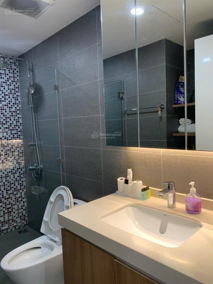 Cho thuê chcc tại republic plaza, 90m2 2pn 2wc giá 17tr/th  0931 550 ***