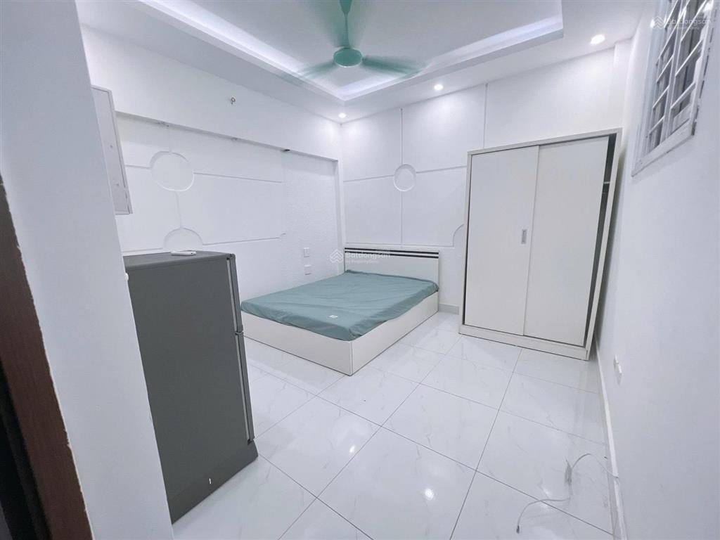 Xách vali vào ở luôn  phòng studio full đồ đường láng