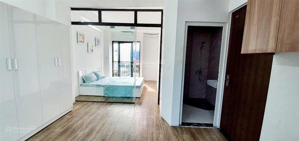 Cho thuê căn hộ 1n1k full nội thất tại 553 lạc long quân ban công thoáng, vào ở ngay