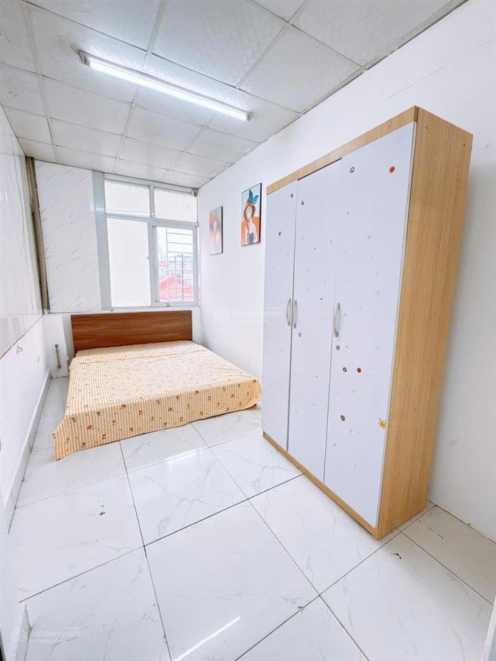 Chính chủ cho thuê căn hộ 2 ngủ 1 khách ngõ 105 doãn kế thiện thang máy, đủ đồ, ở ngay!