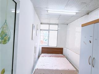 Chính chủ cho thuê căn hộ 2 ngủ 1 khách ngõ 105 doãn kế thiện thang máy, đủ đồ, ở ngay!