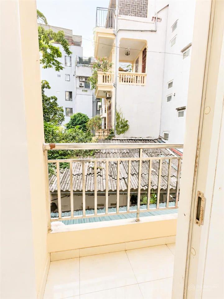 Cho thuê ccmn studio 30m2 ngõ 245 lạc long quân cách hồ tây 300m, vào ở luôn, giá 4.3 tr/th