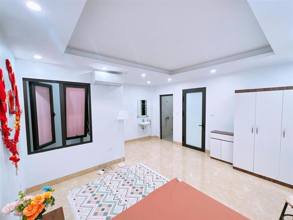 Cho thuê phòng 35m2 ngõ 569 lạc long quân ô tô đỗ cửa, đủ nội thất, giá từ 4.5 tr/tháng