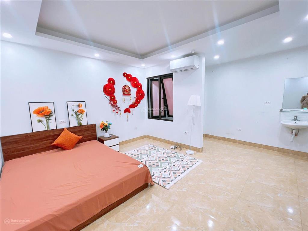 Cho thuê phòng 35m2 ngõ 569 lạc long quân ô tô đỗ cửa, đủ nội thất, giá từ 4.5 tr/tháng
