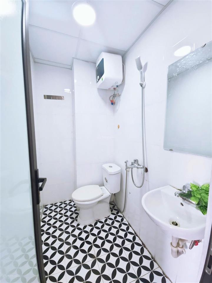 Cho thuê phòng studio 30m2 nhà mới ngõ 180 phú thượng full nội thất, an toàn pccc, giá 4.3 tr