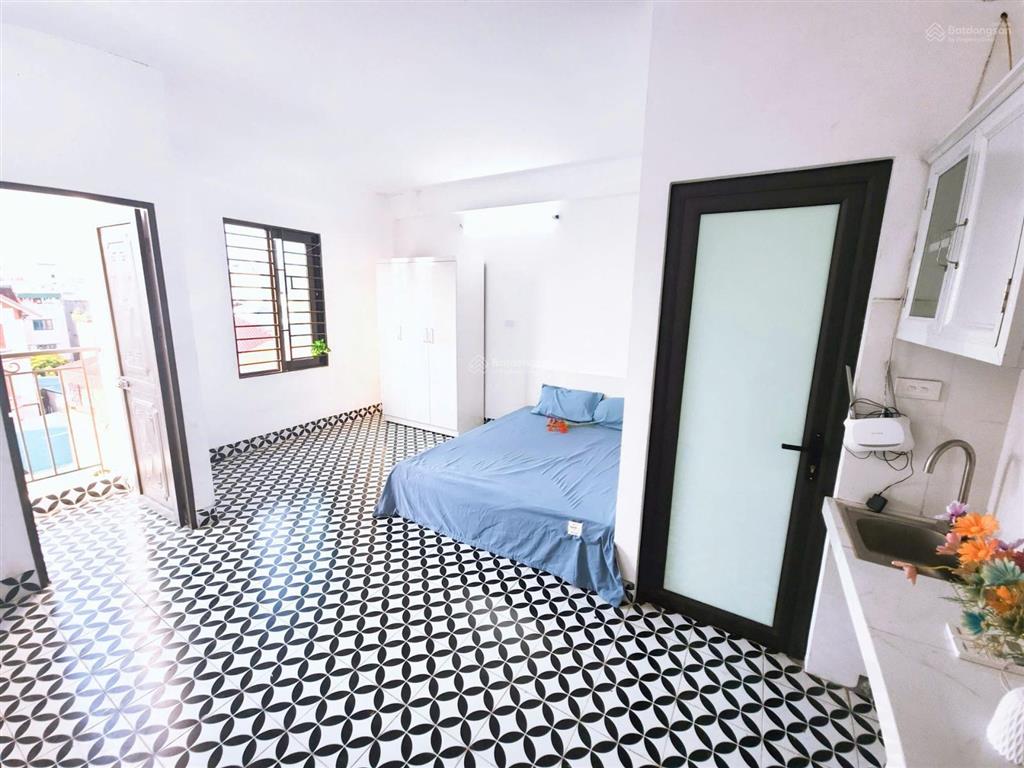 Cho thuê phòng studio 30m2 nhà mới ngõ 180 phú thượng full nội thất, an toàn pccc, giá 4.3 tr