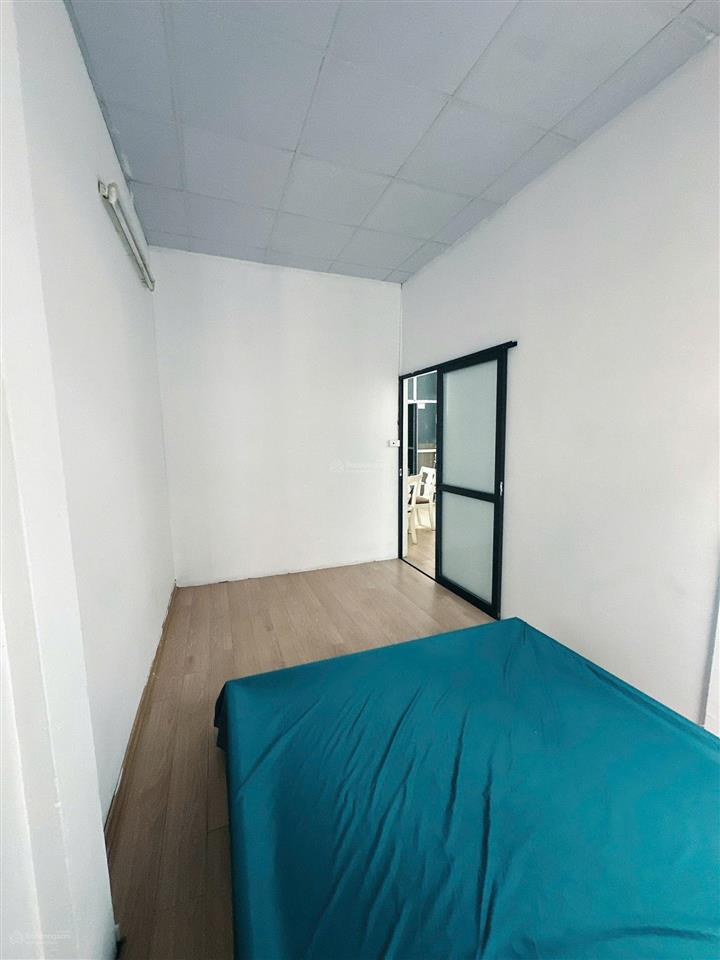 Cho thuê căn hộ 1n1k 40m² ngay văn miếu quốc tử giám ô tô đỗ cửa, cửa sổ thoáng, giá 5.5 tr