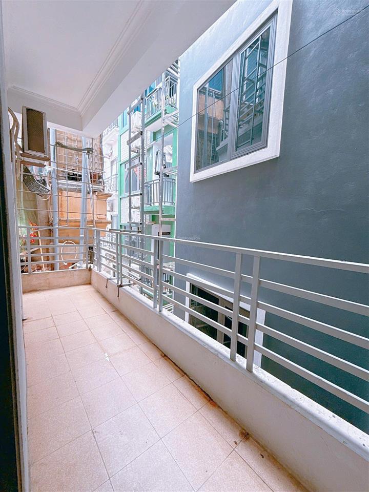 Studio ngay trung tâm mỹ đình giá chỉ 3tr7 cách mặt phố nguyễn hoàng 20m