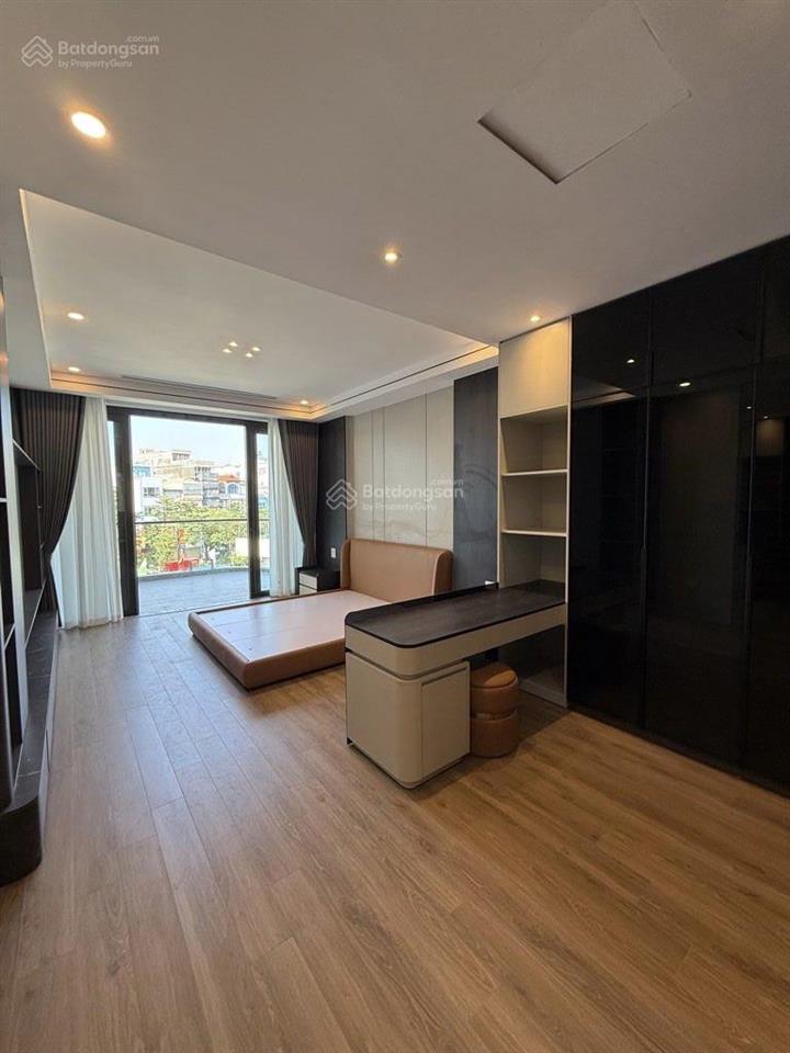 Siêu phẩm lô góc hàm cá mập long biên 7 tầng thang máy gara ô tô 100m2 25.2 tỏi