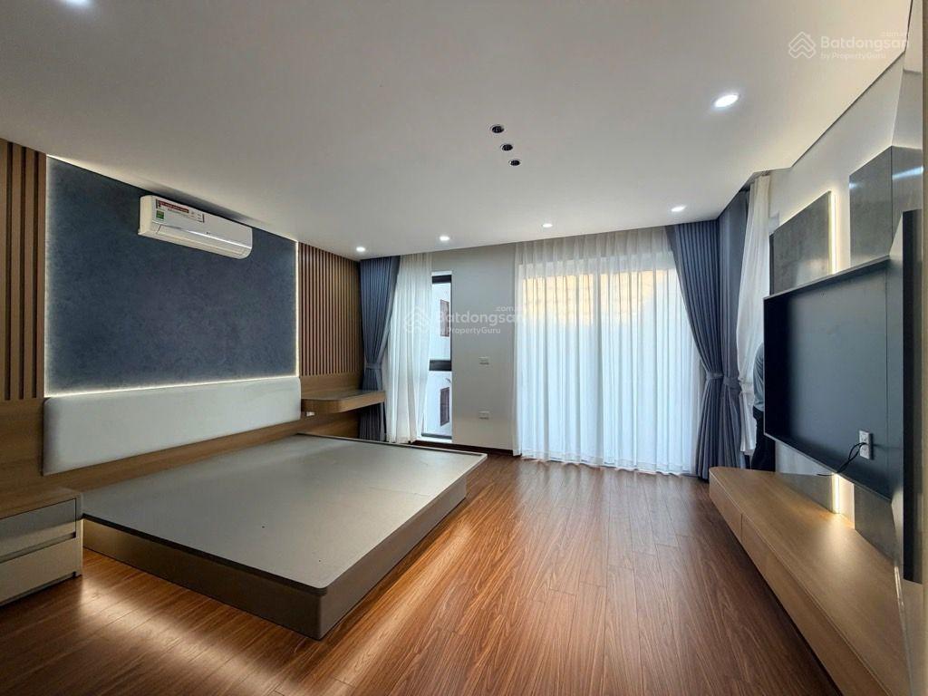 Nhà long biên lô góc 51m2 6 tầng thang máy gara ô tô, mặt tiền 6m hơn 10 tỏi