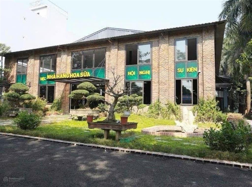 Nhà kinh doanh nhà hàng, sân vườn ao cá, mặt đường ql2 nội bài 8930m2, mặt tiền 200m 160 tỷ