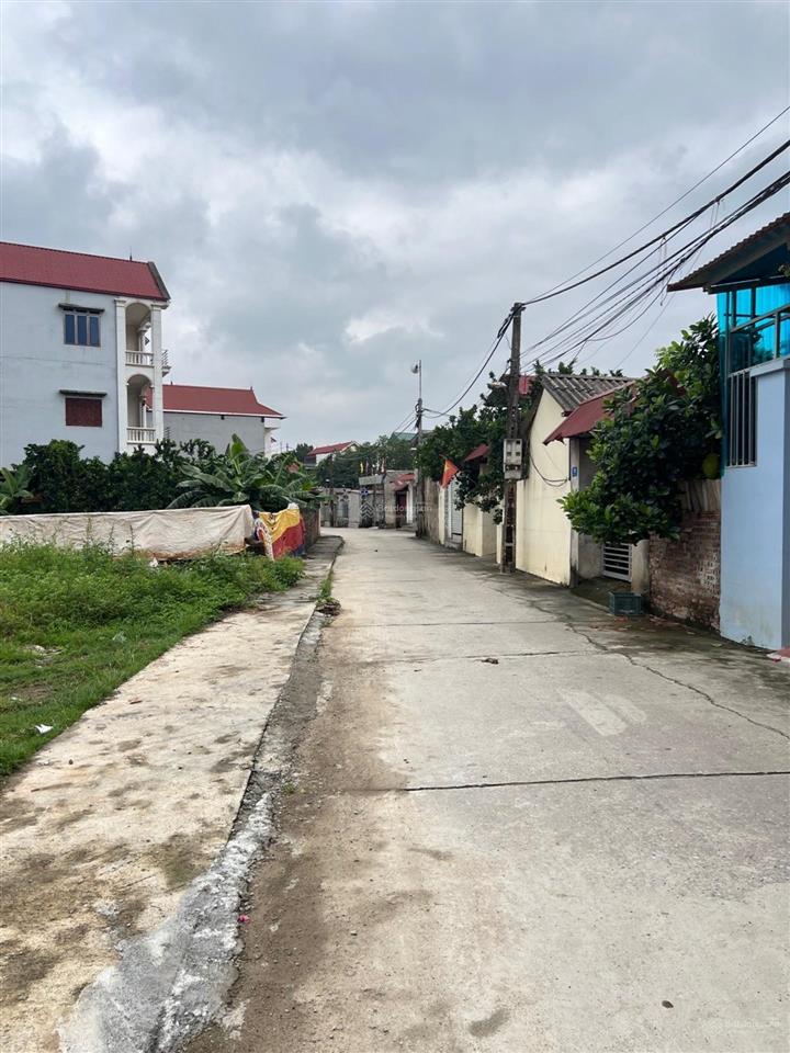 Đất thụy hương nội bài nở hậu oto tránh 106m2 hơn 5 đồng