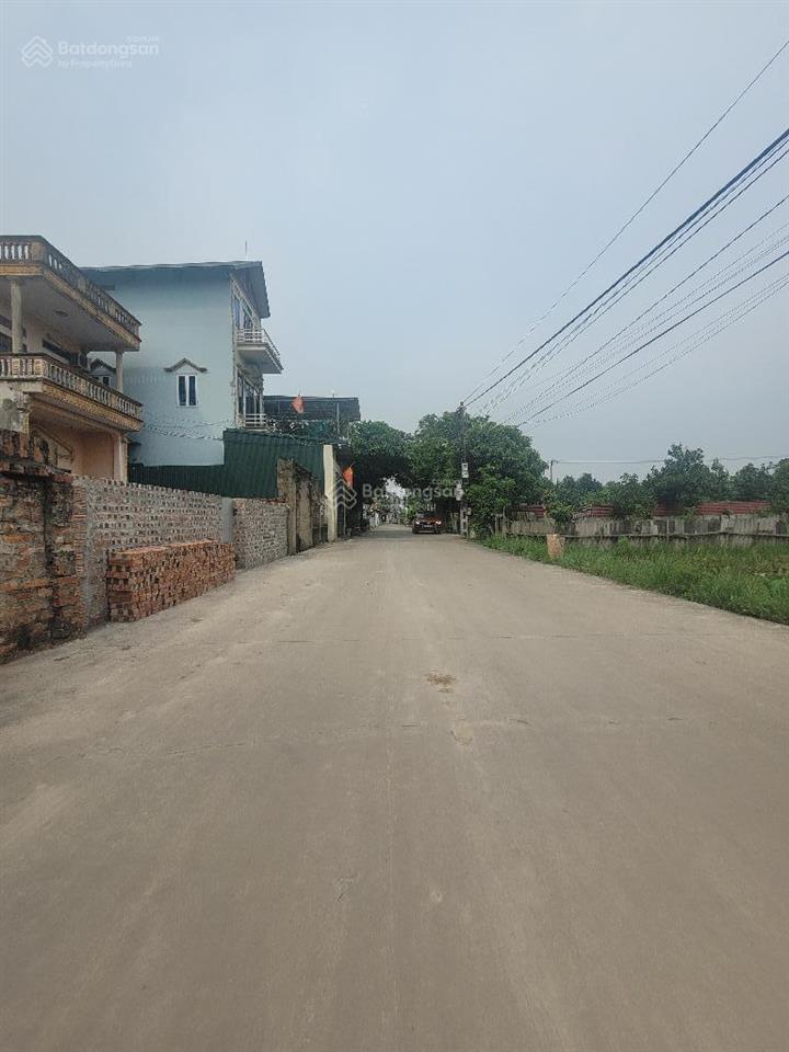 Đất thụy hương nội bài ô tô tải tránh nhau 215m2