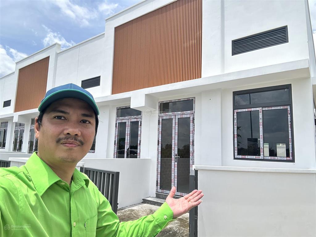 Bán nhà mặt tiền tại kđt phước đông, dòng tiền thuê cao 9tr/th