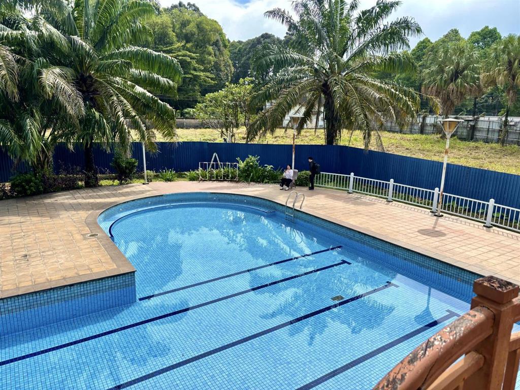 Cho thuê biệt thự sân vườn 384m2 khu compound thảo nguyên sài gòn, chỉ 10 triệu/tháng