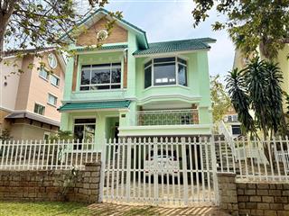 Cho thuê biệt thự sân vườn 384m2 khu compound thảo nguyên sài gòn, chỉ 10 triệu/tháng