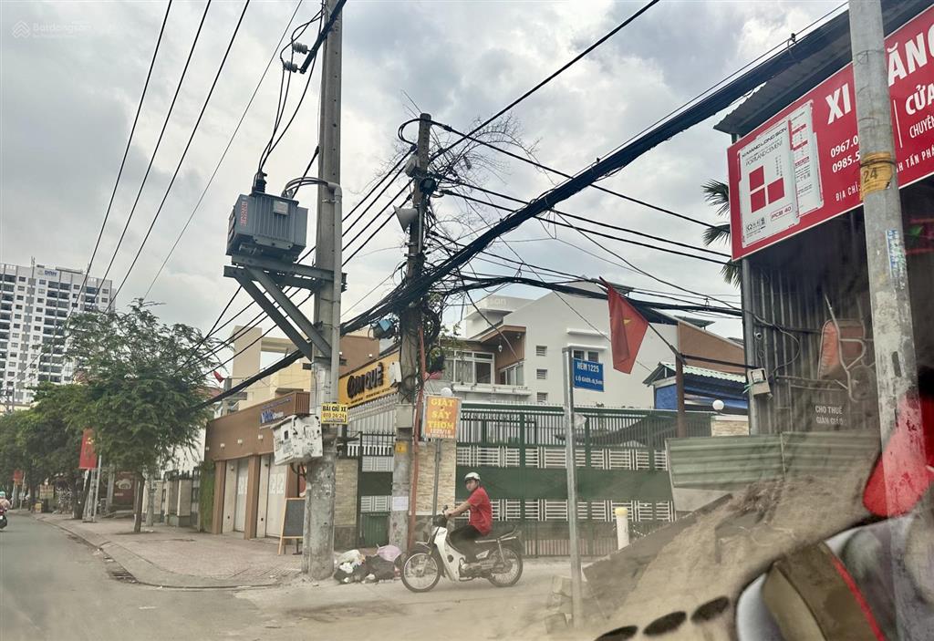 Quận 7 siêu phẩm 2 mặt tiền  dòng tiền 25tr/tháng  200m2  giá chỉ 10 tỷ (thương lượng)