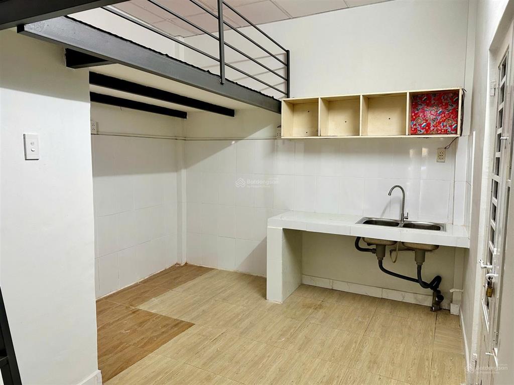 Bán nhà mặt tiền đường đoàn văn bơ, phường xóm chiếu quận 4, 1 trệt 1 lầu 4pn 3wc, sổ hồng riêng!