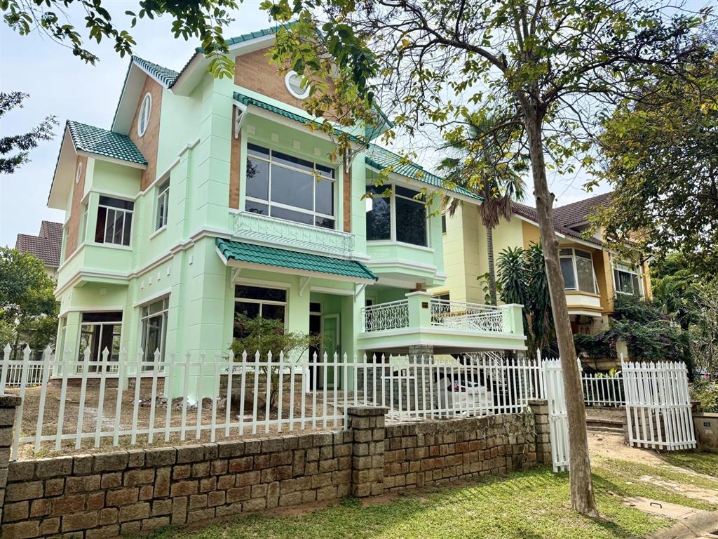 Tôi chính chủ cần bán biệt thự compound thảo nguyên sài gòn, q9, giá 28 tỷ