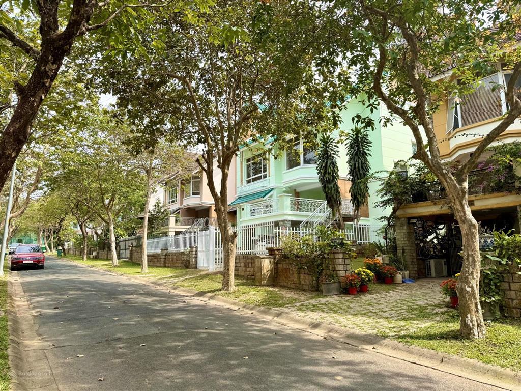 Tôi chính chủ cần bán biệt thự compound thảo nguyên sài gòn, q9, giá 28 tỷ