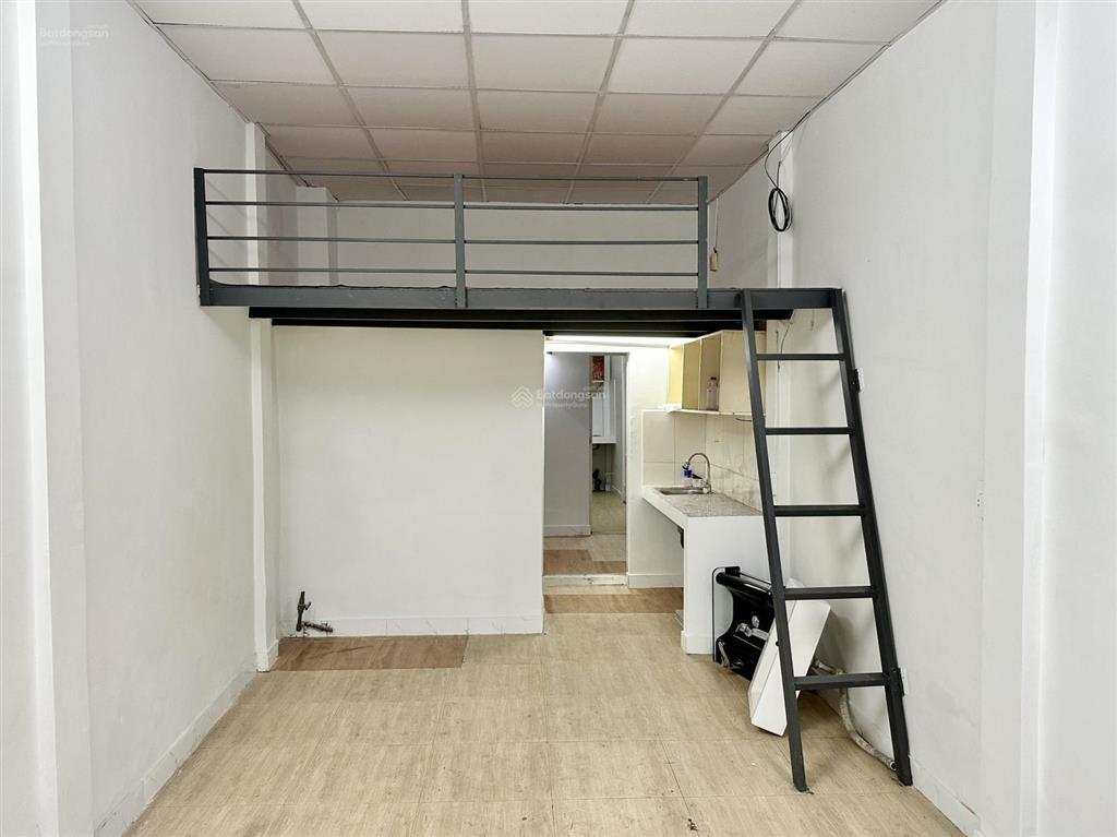 Tôi chính chủ cần bán gấp nhà mặt tiền đoàn văn bơ q4, dễ cho thuê, kinh doanh