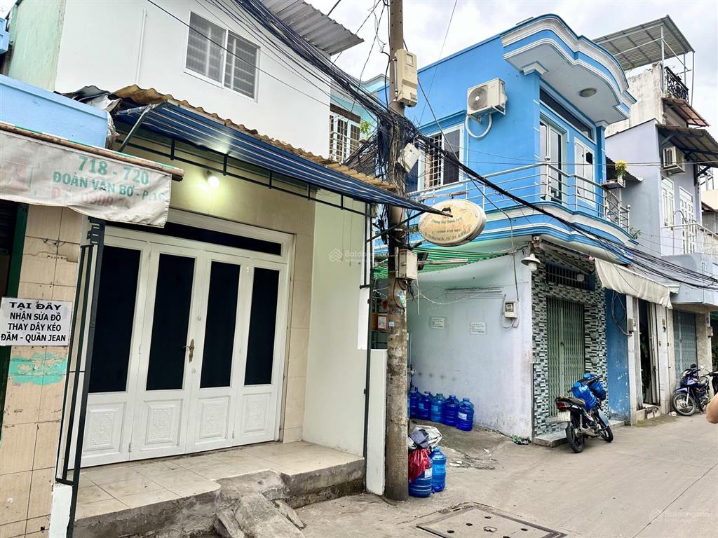 Tôi chính chủ cần bán gấp nhà mặt tiền đoàn văn bơ q4, dễ cho thuê, kinh doanh