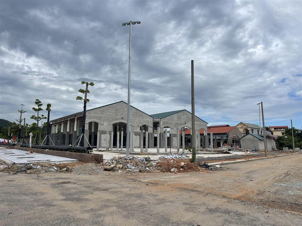 Bán 220m đất ngay cạnh chợ và khu du lịch hồ đại lải.