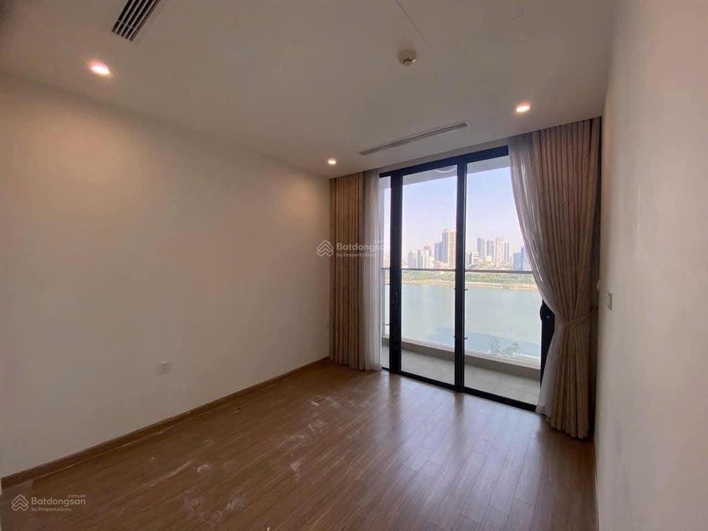 Bán cc 4pn, 3wc tại vinhomes skylake, 18,6 tỷ, 145m2, giá siêu hời, chính chủ