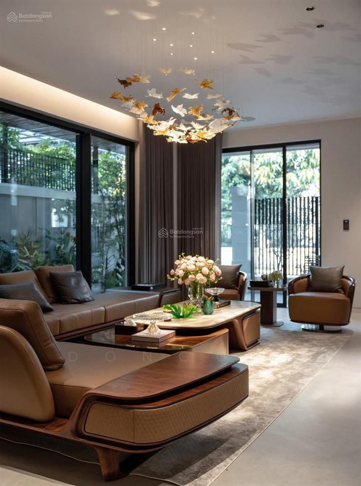 Chính chủ gia đình cô thủy cần bán căn góc biệt thự trung tâm hà đông. 200m2, 4 tầng. giá 28 tỷ