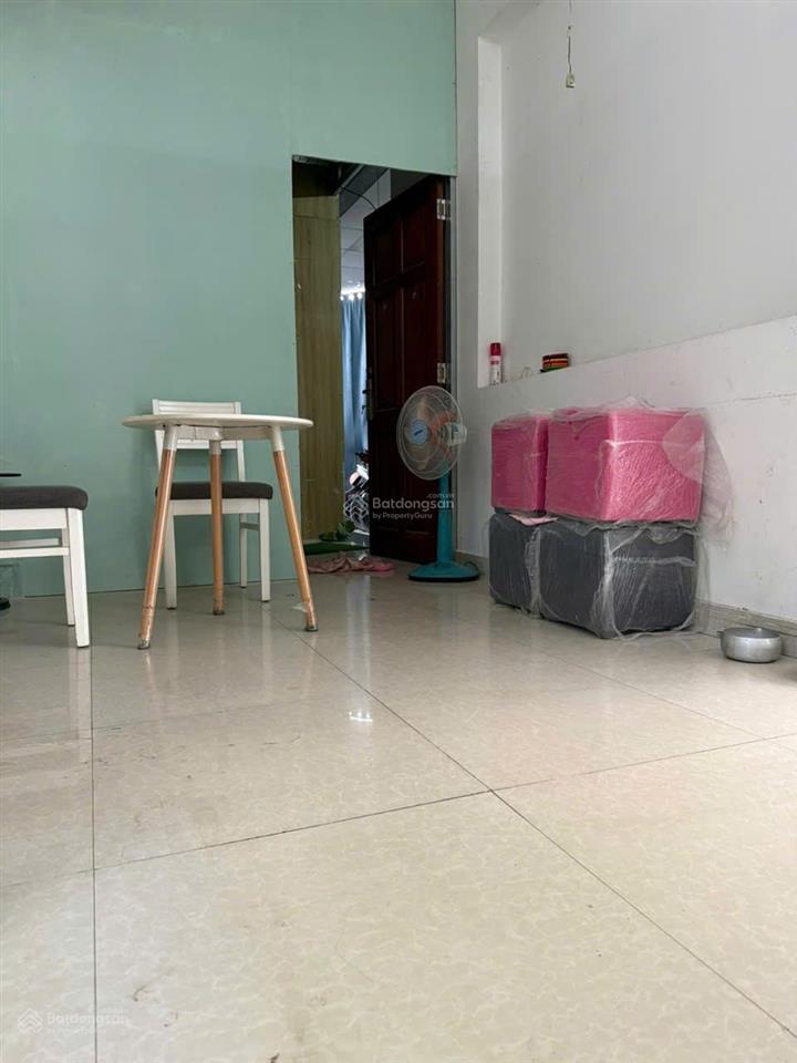 Cho thuê tầng trệt ngang 6m chỉ 4,8 tr/th