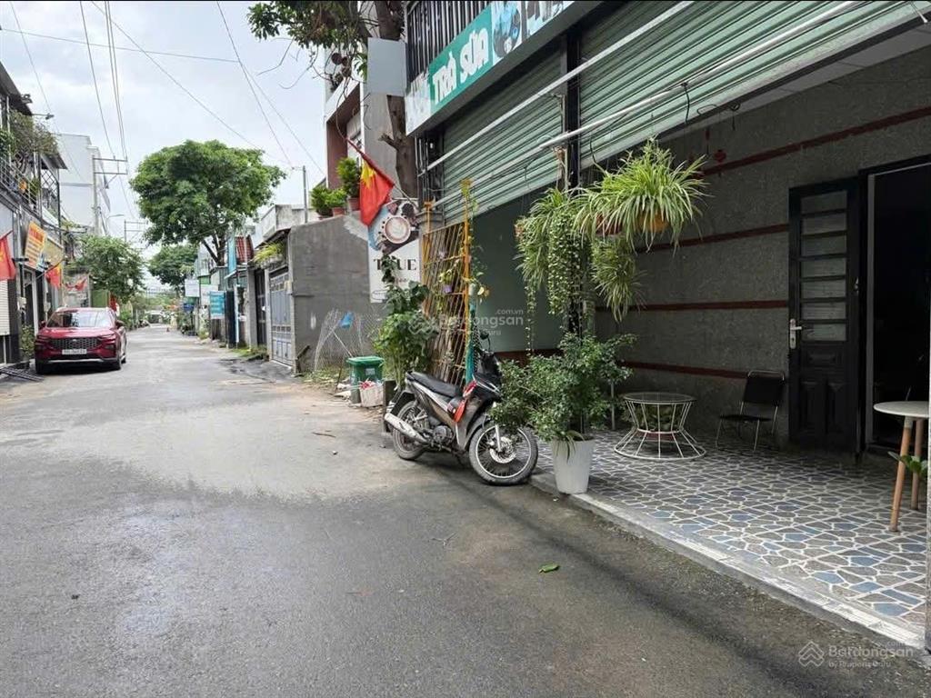 Cho thuê tầng trệt ngang 6m chỉ 4,8 tr/th