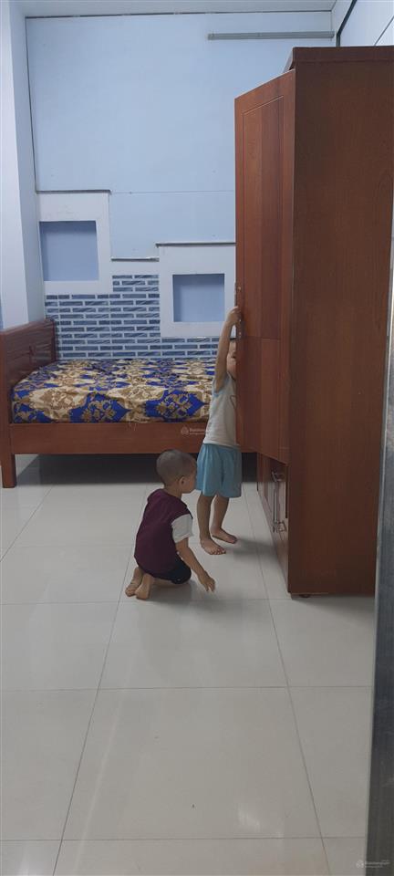Phòng tầng trệt (50m2) nhà mặt tiền đường số 275, lê văn việt, ngay chợ hiệp phú, gần ngã tư tđ