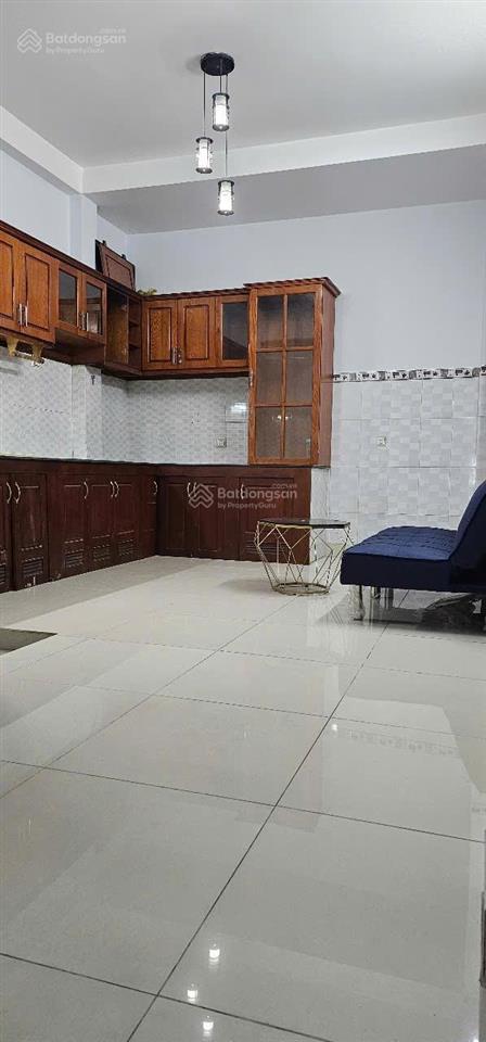 Phòng tầng trệt (50m2) nhà mặt tiền đường số 275, lê văn việt, ngay chợ hiệp phú, gần ngã tư tđ